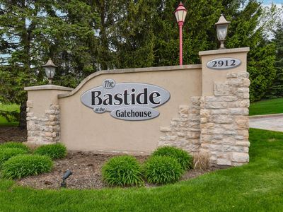 2912 N University DRIVE #204