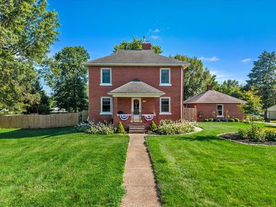 Property at 926 Wisconsin St, Le Claire, IA