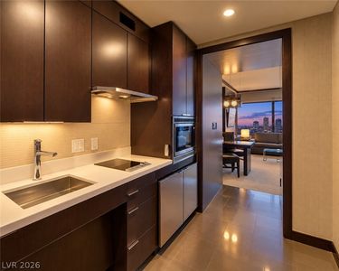 2600 W Harmon Ave #16011