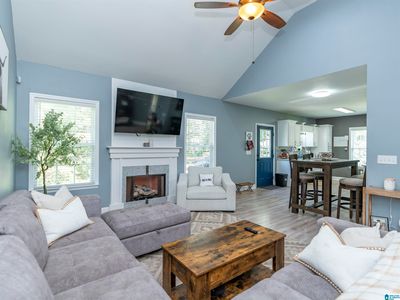 250 Thornberry Dr