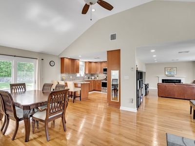 7 Liana St