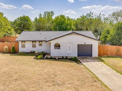 3216 E Noble Dr