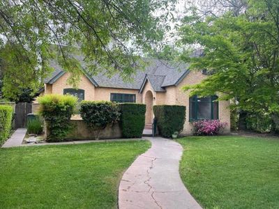 805 W Noble Avenue