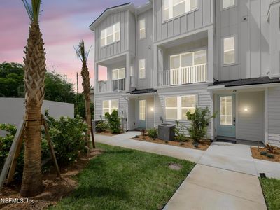 22 N BEACH Way