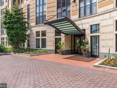 400 Massachusetts Ave NW APT 622