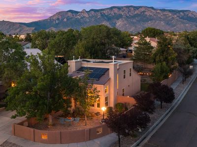 8400 Manuel Cia Pl NE