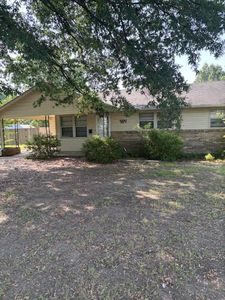 404 Balfour Rd