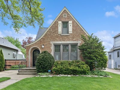 303 N Willow Rd