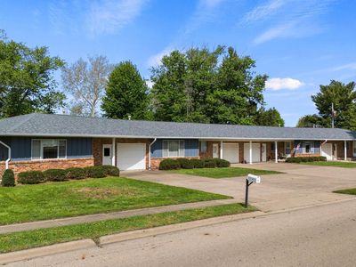 415 N Town Ave