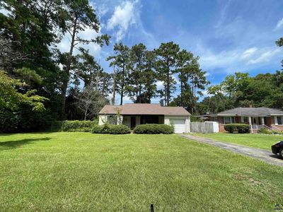 Property at 110 W Peter St, Cochran, GA