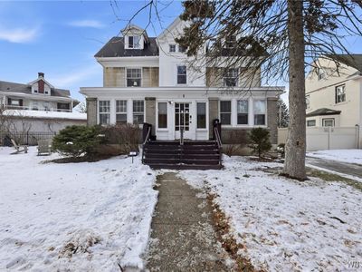 2 Niagara Falls Blvd