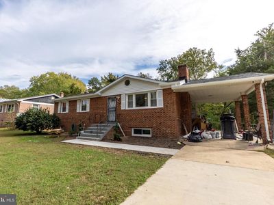 6911 Groveton Dr