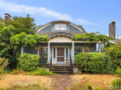 4321 Densmore Avenue N