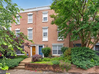 1358 G St SE