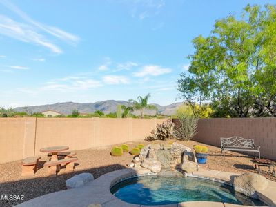 909 W Leatherleaf Dr