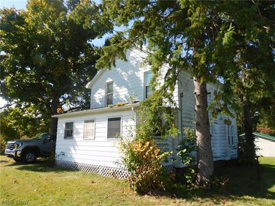 8885 Center Rd