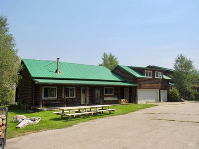 130 Valley Creek Rd