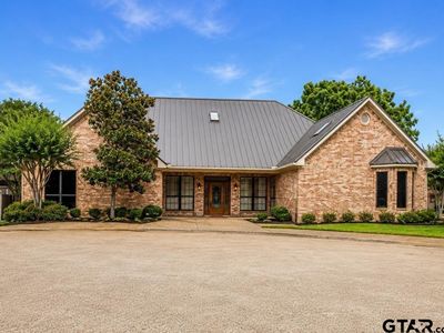 706 Park Place Dr