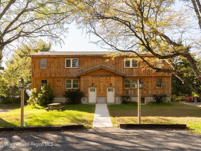 10-14 Pony Lane