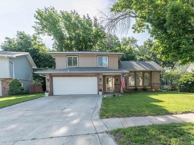1011 Bluff St