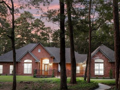 10857 Lake Forest Dr