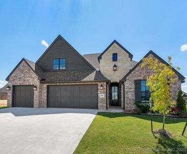 2707 E Quaker St