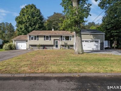15 Carriage Drive