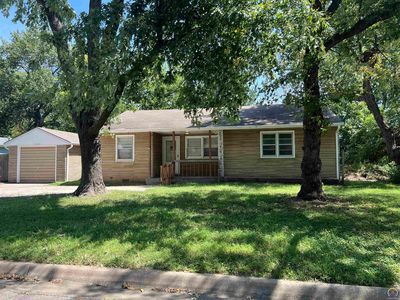Property at 1838 SW Mission Ave, Topeka, KS