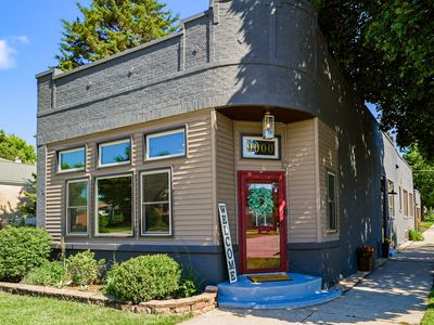 9000 Monroe Ave