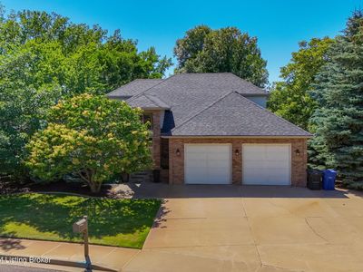 1191 15th Ave W