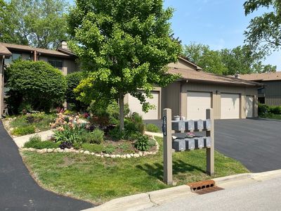 Property at 2S414 Emerald Green Dr UNIT G, Warrenville, IL