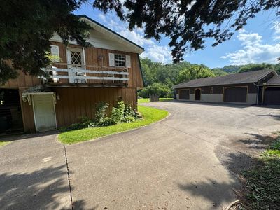 4598 State Highway 5 E