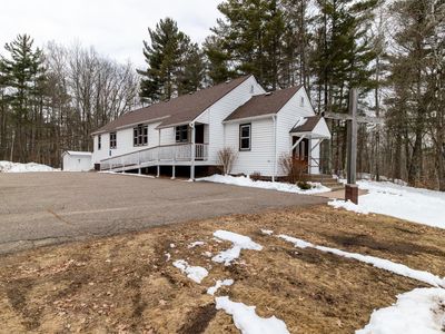 6297 Woods Bay Dr NE