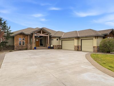 4604 Shoreline Ct