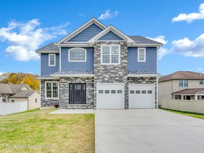 11 Riverview Dr