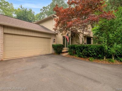 1180 Glenpointe Ct