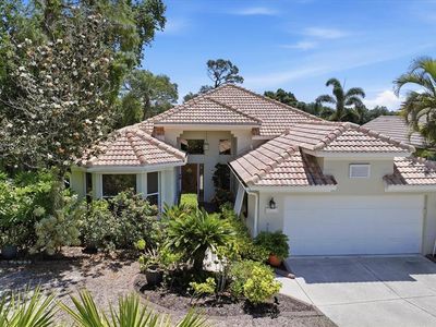Property at 8009 Hampton Ct, University Park, FL