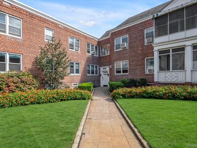 1367 Broadway #B17