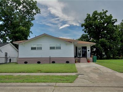 213 Travis Dr