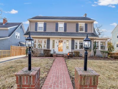 1695 Ella T Grasso Blvd