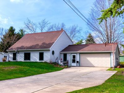 1735 Scully Rd