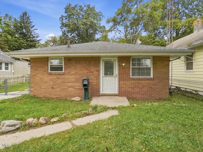4917 Bowser Dr
