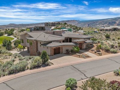 325 Hearthstone Ct