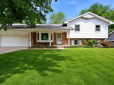 800 E Sunrise St