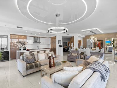 100 E Las Olas Blvd #1901