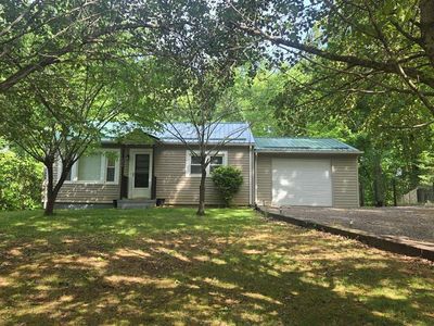 136 Lawndale Rd