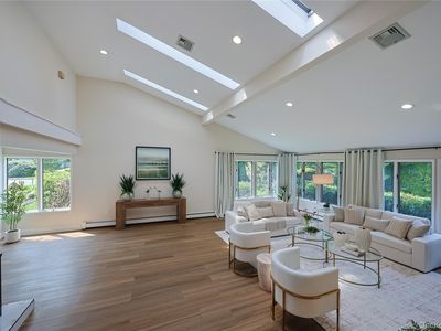 119 Harrow Lane