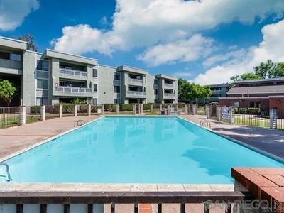 1040 E Washington Ave Unit 30