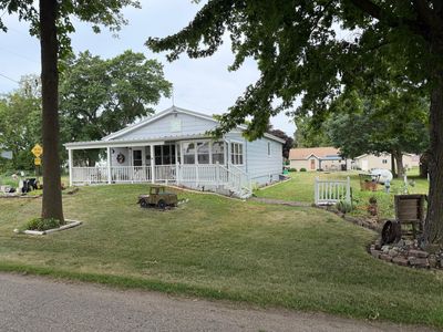10923 Main St