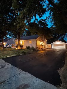 30052 Schoenherr Rd
